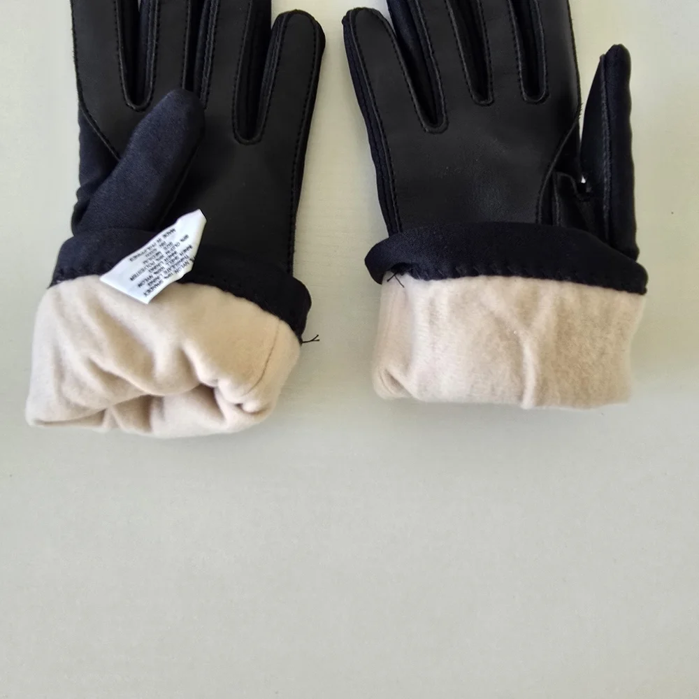 Leggs Sheer Energy Thinsulate Women's Classic Black Gloves - Size Medium